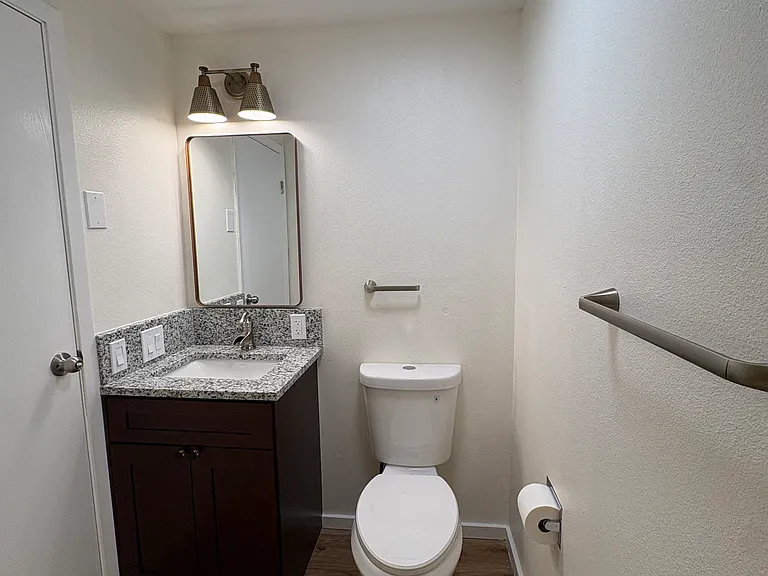 829 Northview Cir — Photo 7