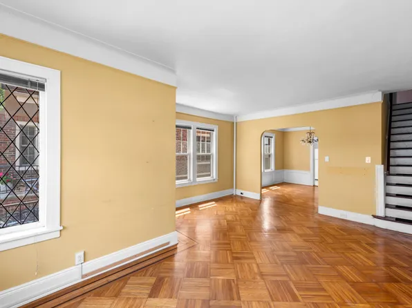 8916 Shore Court image 4 of 11