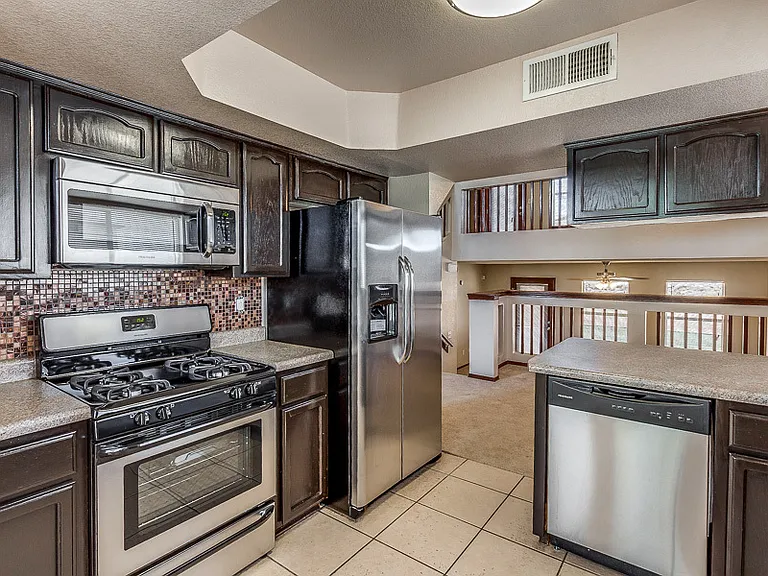 5337 Manuel Puentes Ct — Photo 9