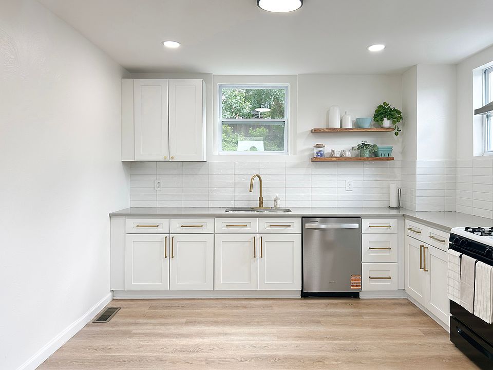 1st image of 1122 Milan Ave