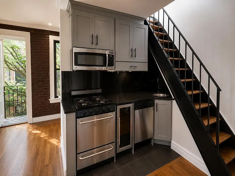 416 East 13th Street — Photo 3