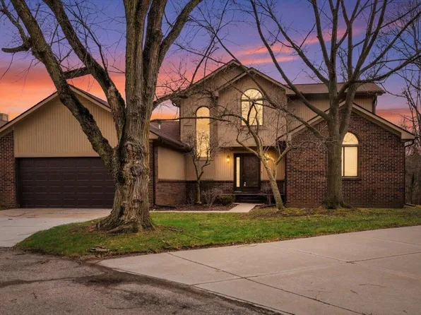 7513 Hickory Hill Dr, West Bloomfield, MI 48322