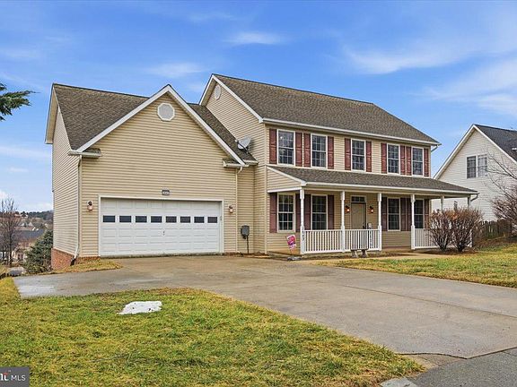 3rd image of 2643 Middle Rd