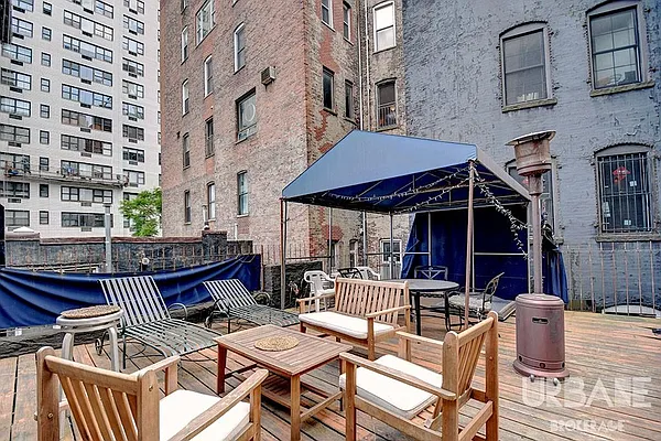 Rented by Urbane Brokerage | media 61