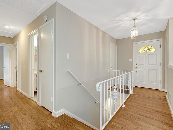 2nd image of 8712 Piccadilly Pl