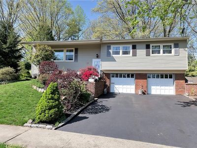 33 Merker Dr, Edison, NJ, 08837
