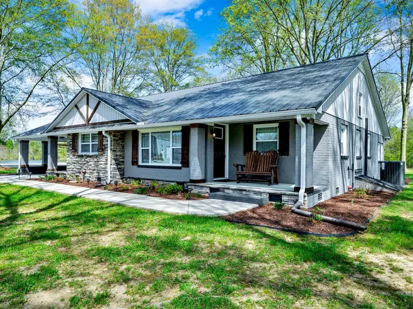 7774 Union Grove Rd, Union Grove, AL 35175