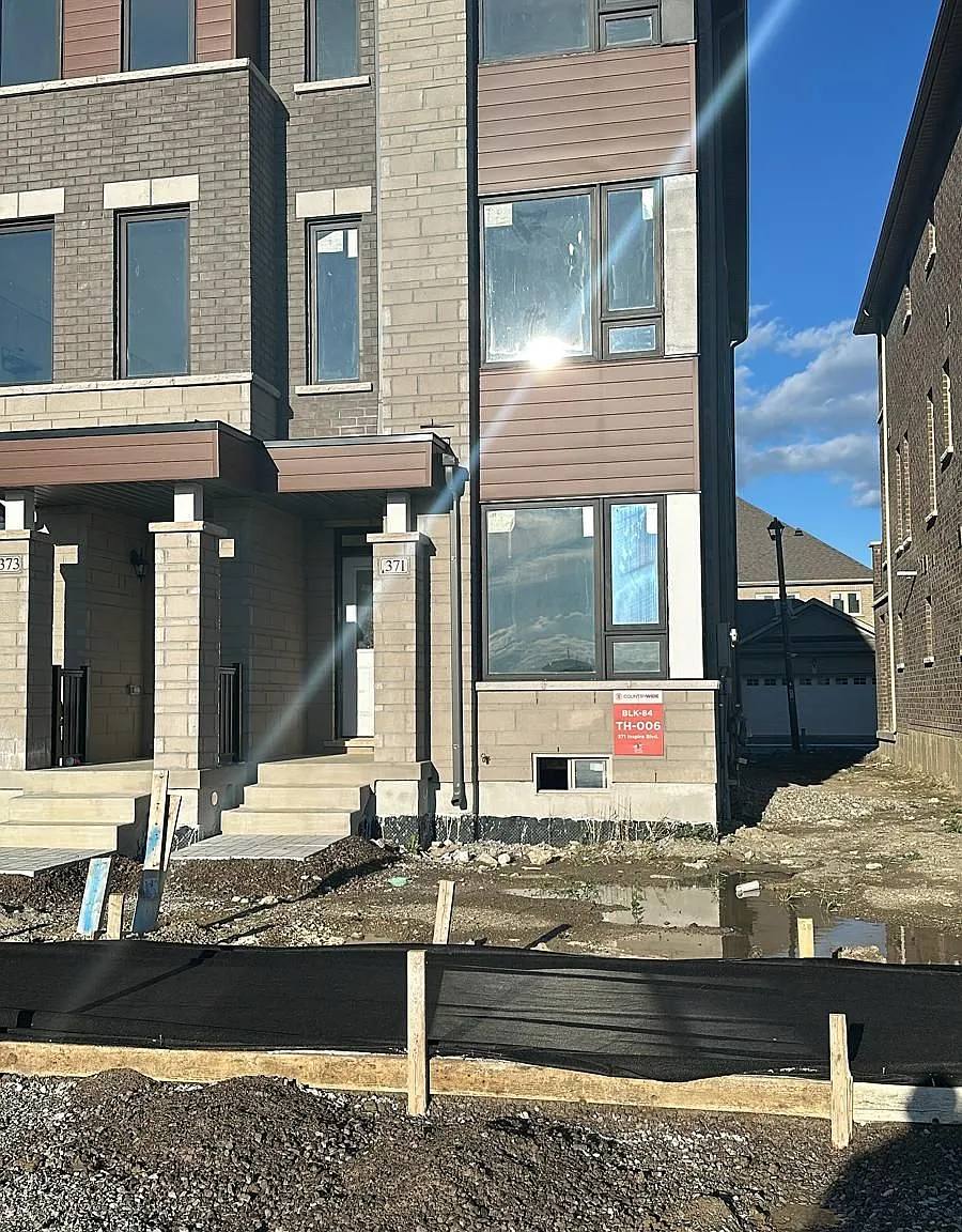 3 bed, $2,900 — Photo 3
