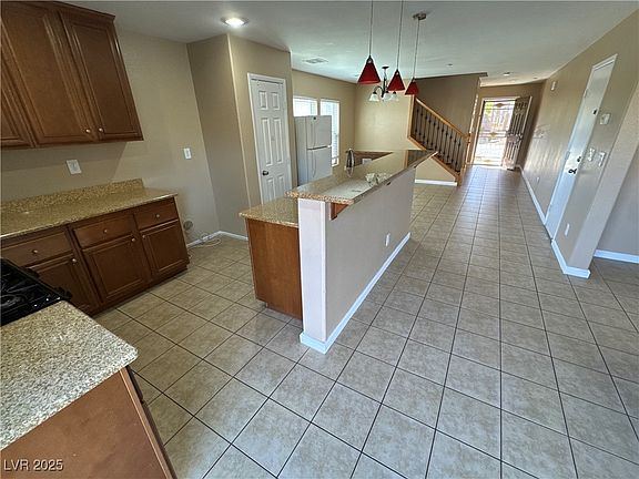 4th image of 1155 Paradise Safari Dr