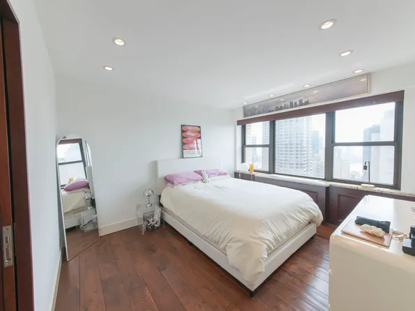 160 East 38th Street image 11 of 15