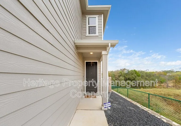 10643 W Military Dr #33 — Photo 2
