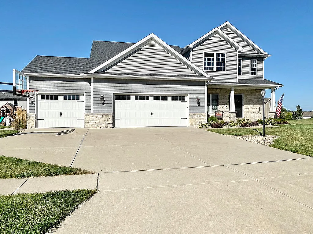 1216 Dorchester Ct photo 1