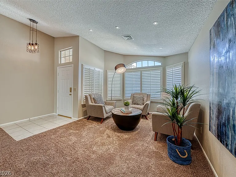 8421 Honeywood Cir — Photo 2