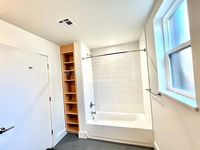 1701 NW 12th St #12 — Photo 14