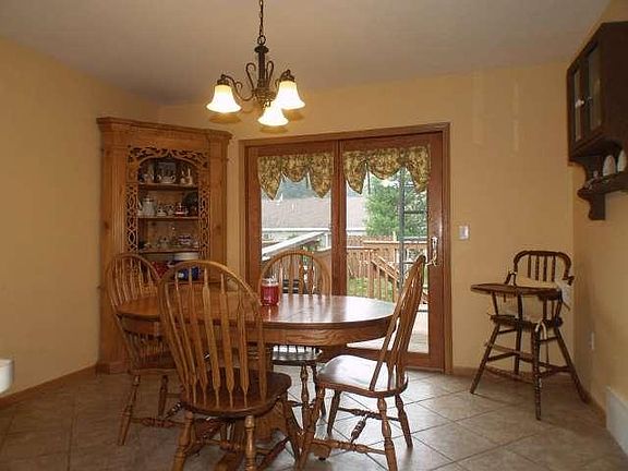 3rd image of 4389 Mariah Dr N