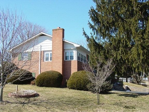 2nd image of 157 E Avondale Ave