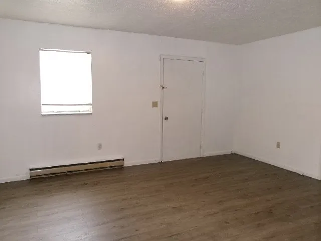 2 bed, 1.5 bath, 960 sqft, $775 — Photo 3