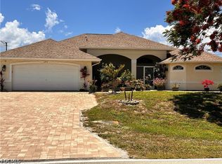 2916 Van Buren Pkwy, Cape Coral, FL 33993