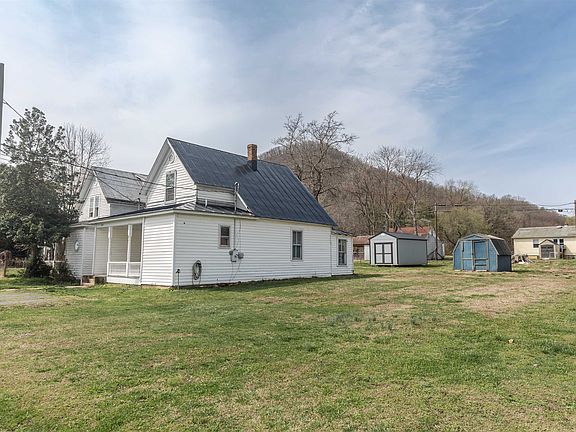 5th image of 632 McCulloch St