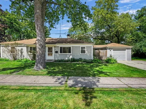 805 Dawes Ave, Wheaton, IL 60189