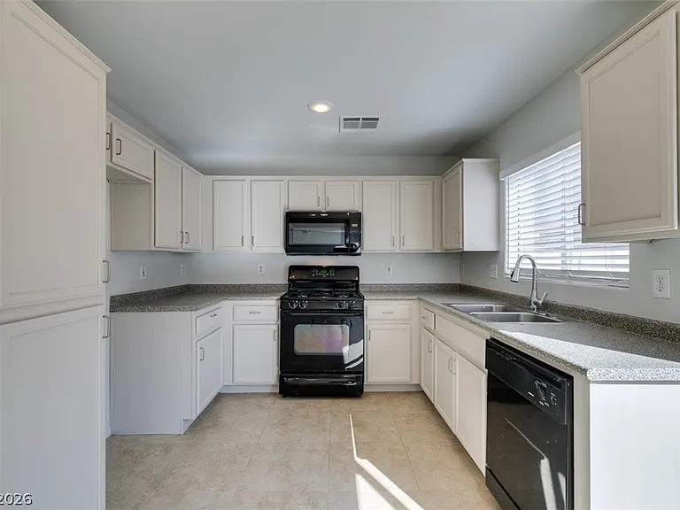868 Blue Rosalie Pl — Photo 18
