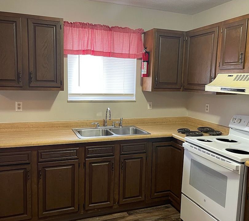 2nd image of 622 Miami Dr
