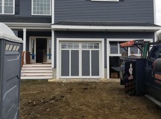 28 Goldencrest Ave, Waltham, MA 02451