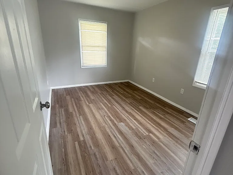1442 Swinger Dr — Photo 5