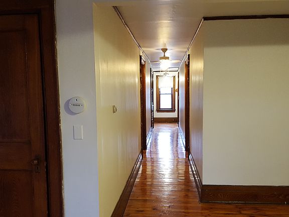3rd image of 434 Oxford St Unit 5