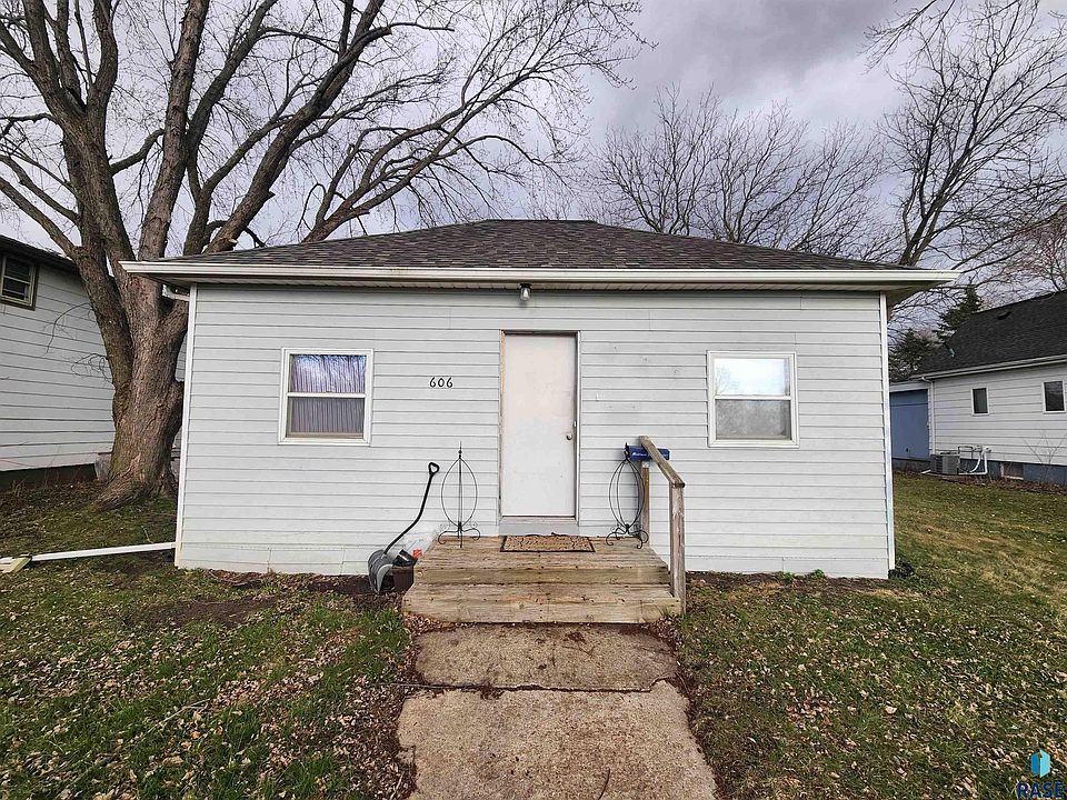 606 S Egan Ave, Madison, SD 57042 MLS 22402472 Zillow
