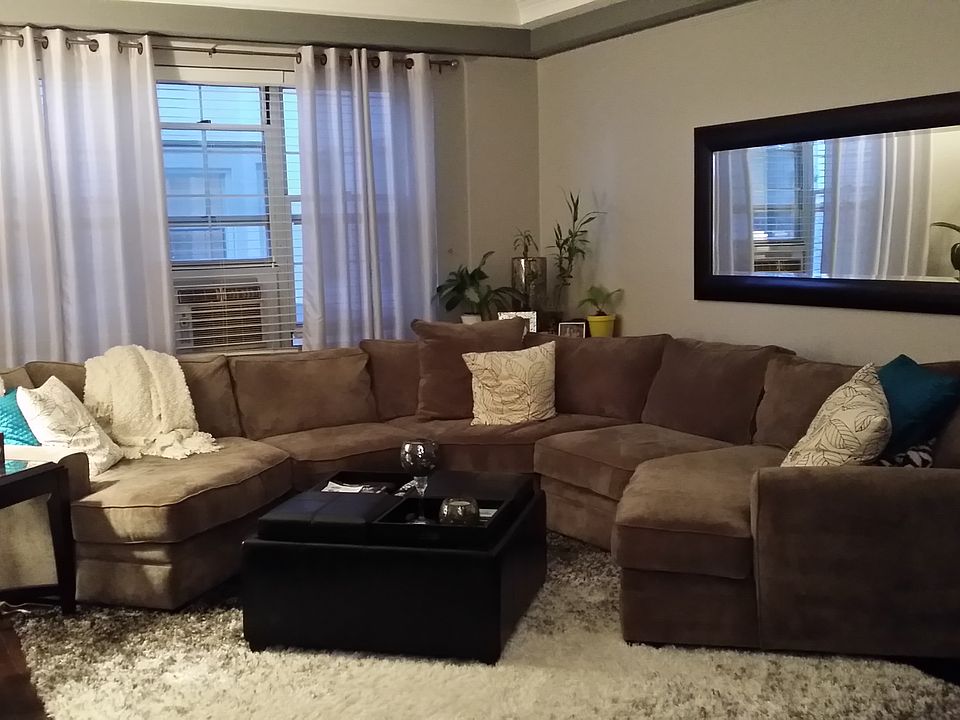 1st image of 3 Park Ln APT 2J