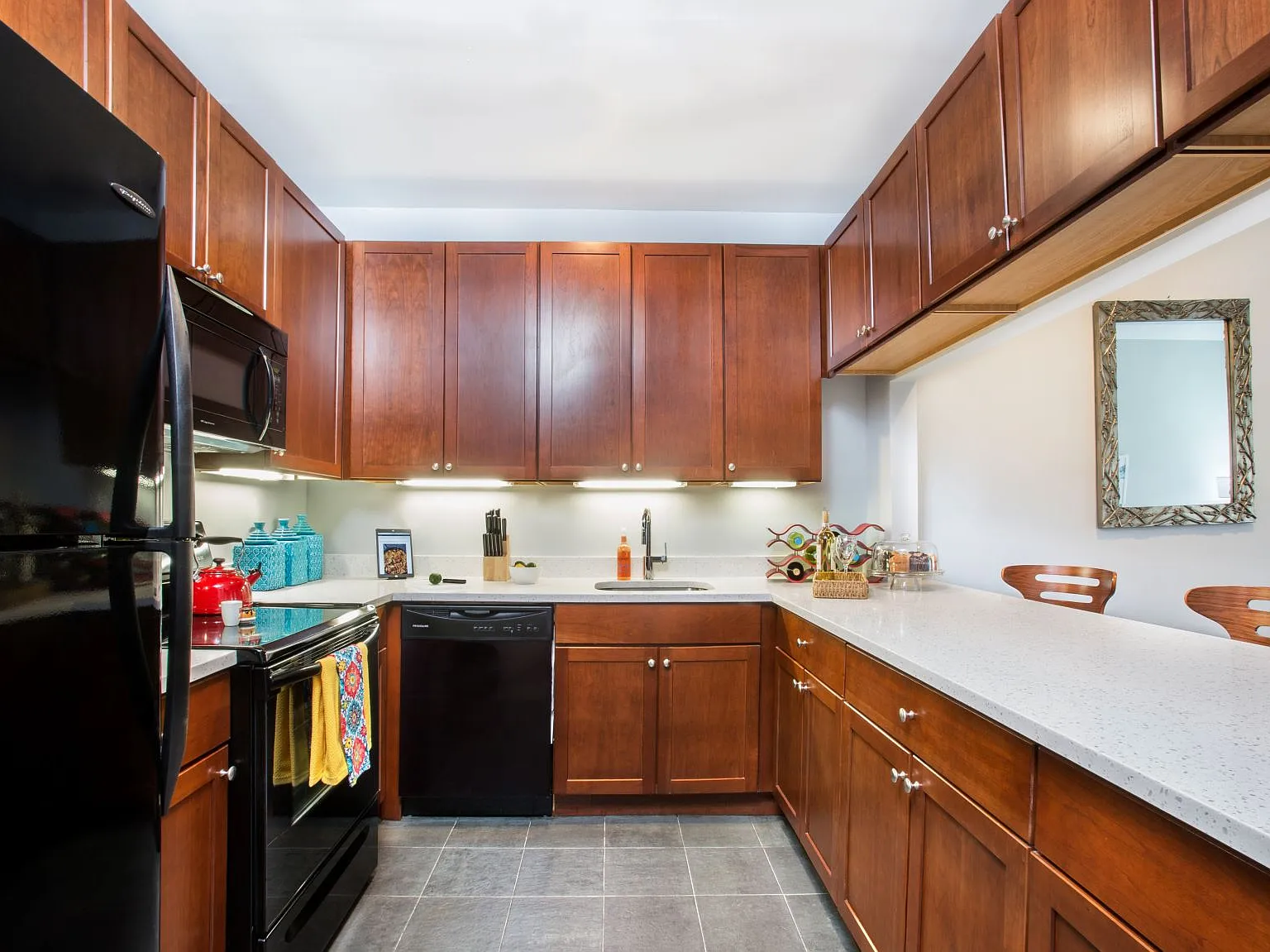 Temple Square Apartments — Photo 3