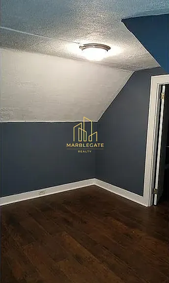 257 S 11th St #22 — Photo 4