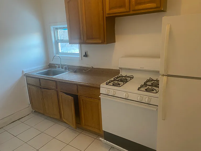 121 Highland Ave #1 — Photo 7
