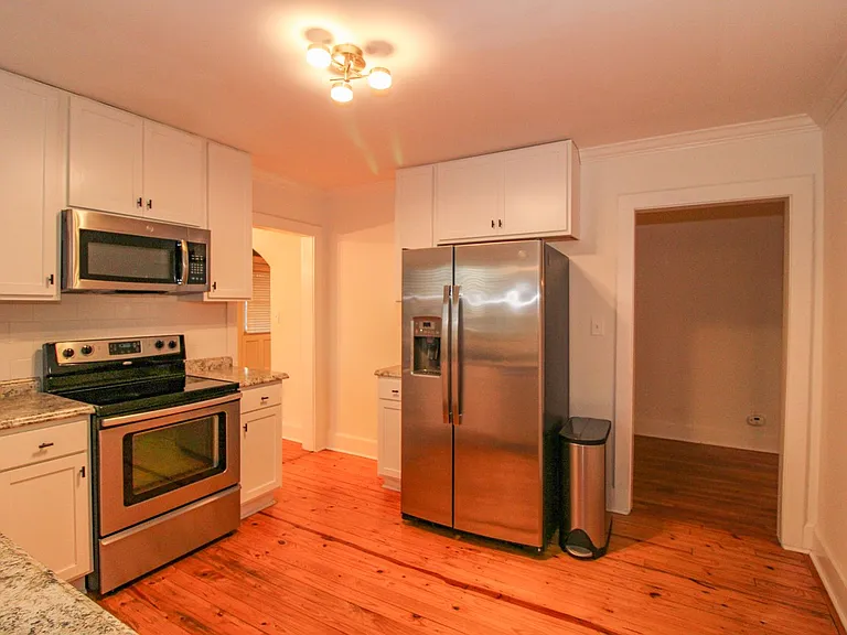 426 Rogers St — Photo 12