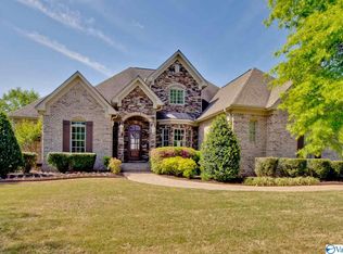 9 McMullen Ln SE, Gurley, AL 35748