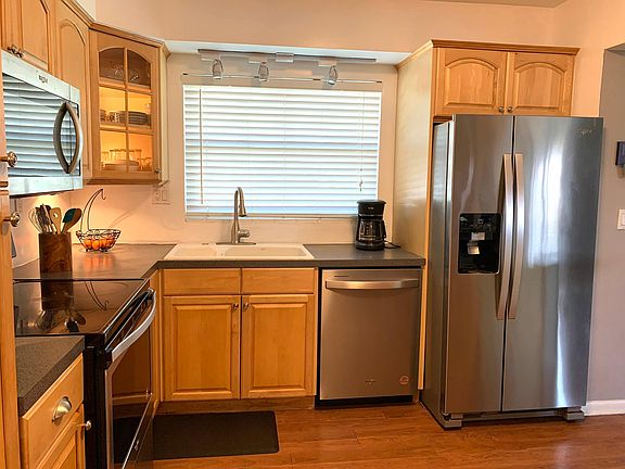 3rd image of 1363 Eastfield Dr