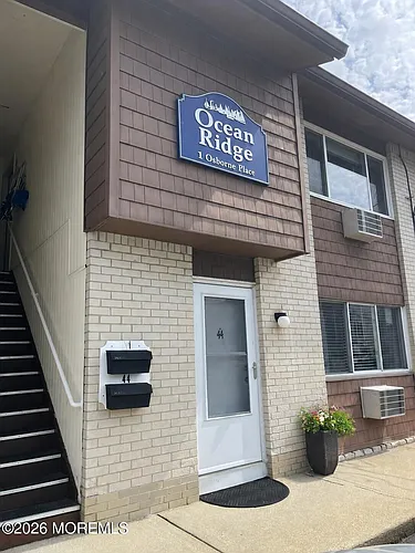 1 Osborne Pl #44-SEA Photo 1
