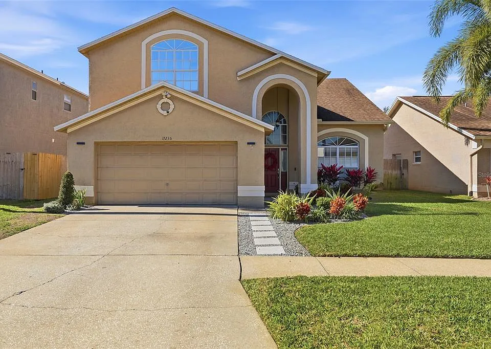 11235 Clayridge Dr
