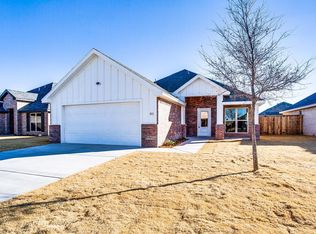 811 N 4th St, Wolfforth, TX 79382