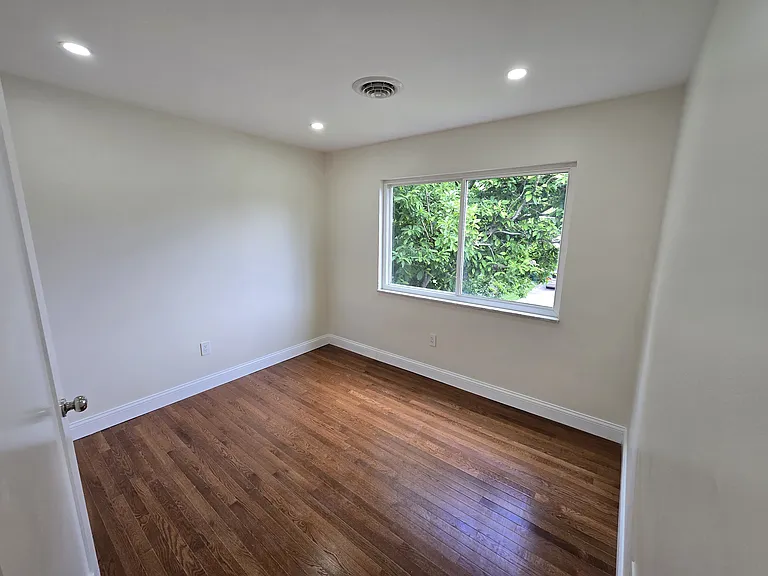 6305 Englewood Ave #3 — Photo 21