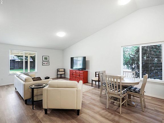5th image of 354 S Airpark Way