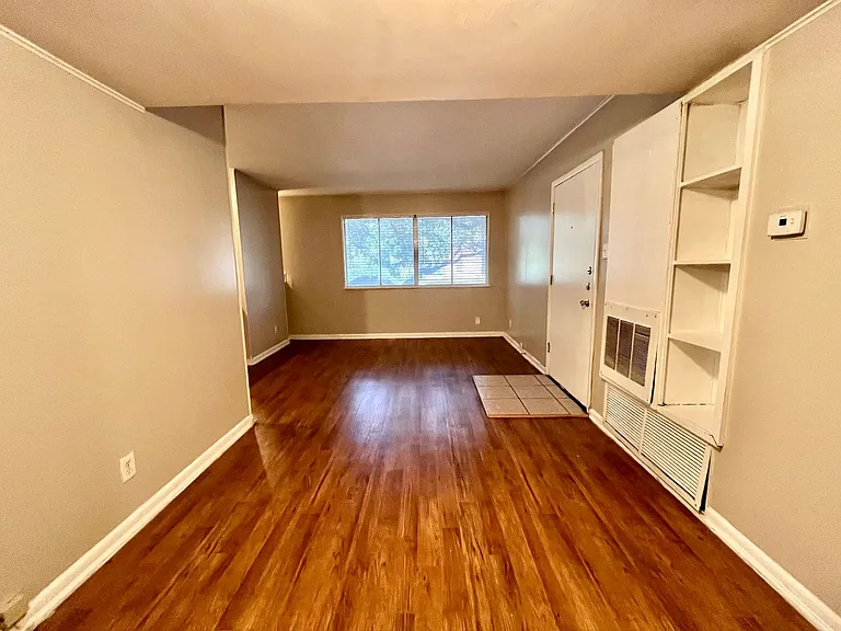 3304 Red River St — Photo 39