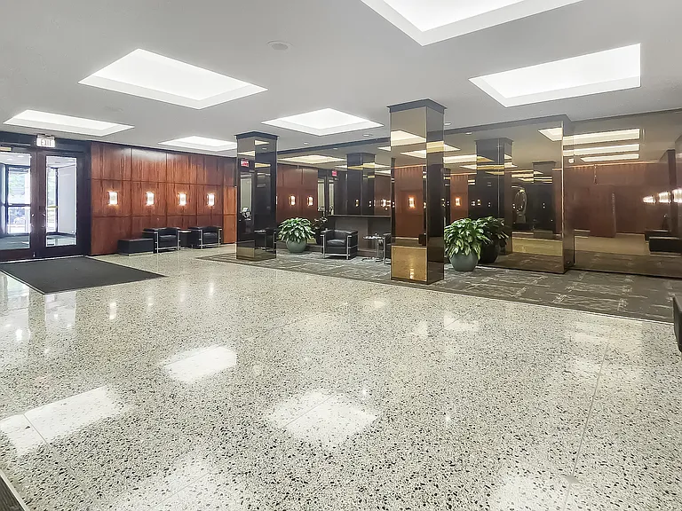 535 N Michigan Ave #2710 — Photo 11