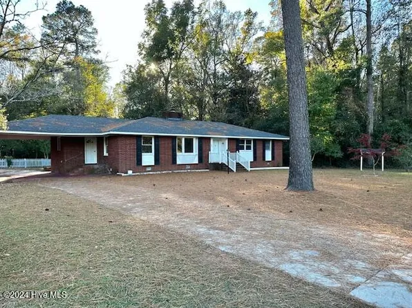 701 Bob White Lane, Whiteville, NC 28472