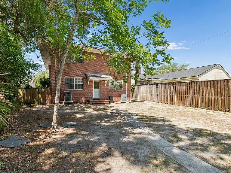 1731 Flagler Ave — Photo 15