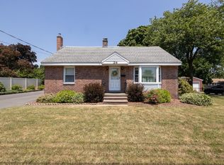24 Piquette Ave, Chicopee, MA 01020