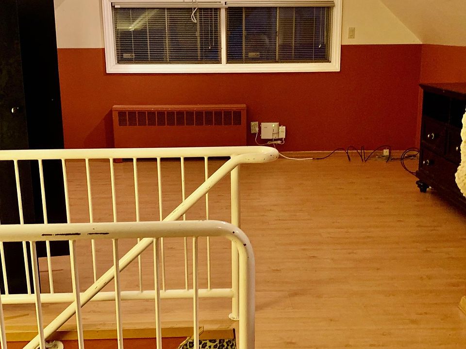 1st image of 17 Blueberry Ln