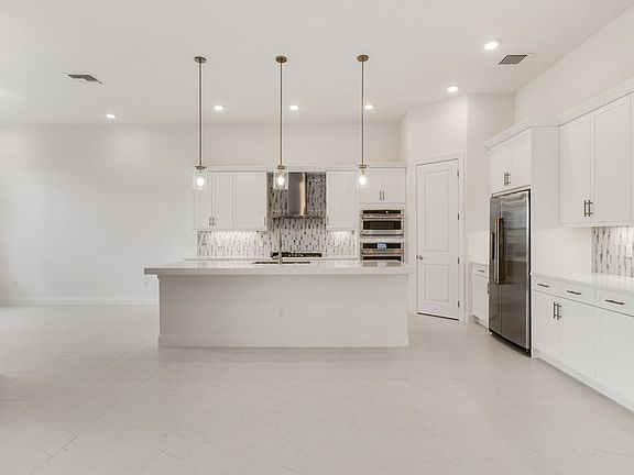 Riley Model Kitchen