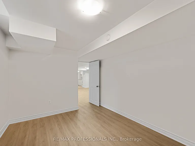 2900 Tradewind Dr #BASEMENT — Photo 13